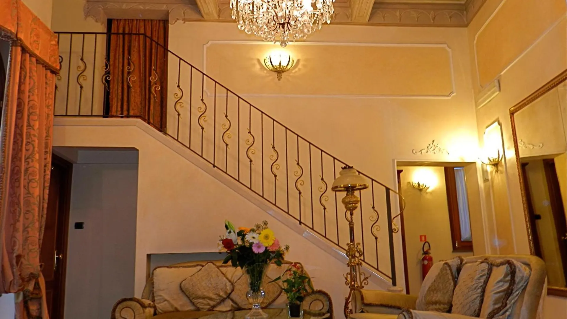 Domus Florentiae Hotel Florens 4*,